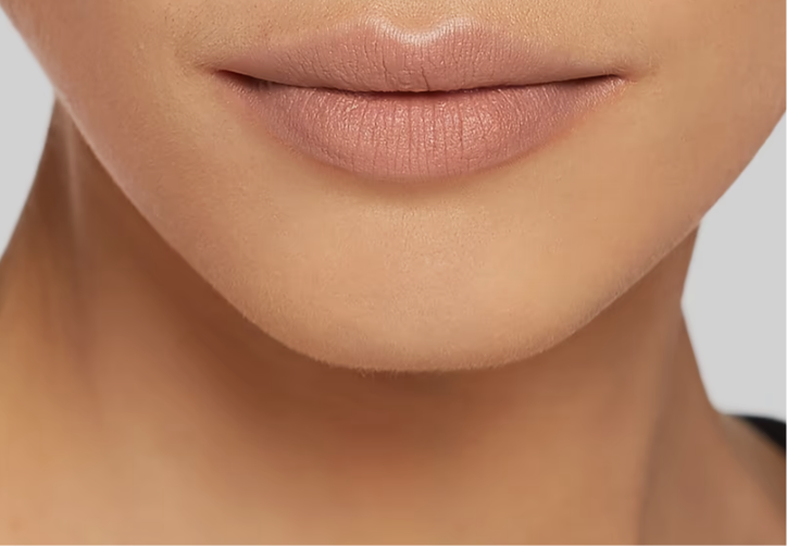 103 Carol Beige, Rouge à Lèvres Satin Lipstick Gucci bijoux by kika