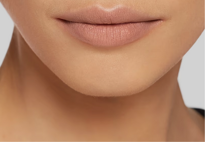 103 Carol Beige, Rouge à Lèvres Satin Lipstick Gucci bijoux by kika