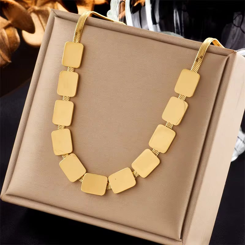Collier LAYA en acier inoxydable