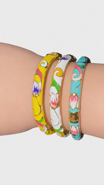 Bracelet Thaïlandais BLEU disponible aussi en BLANC et en JAUNE